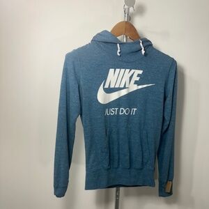 WOMAN’S NIKE HOODIE